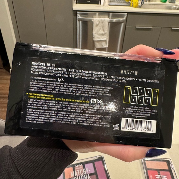 NYX Eyeshadow Palette - Picture 2 of 2